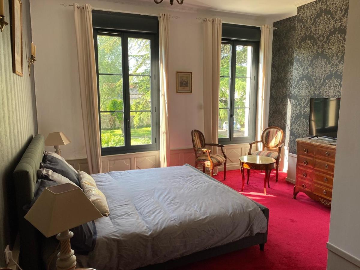 Bed and Breakfast Le Castel De Bréhémont Esterno foto